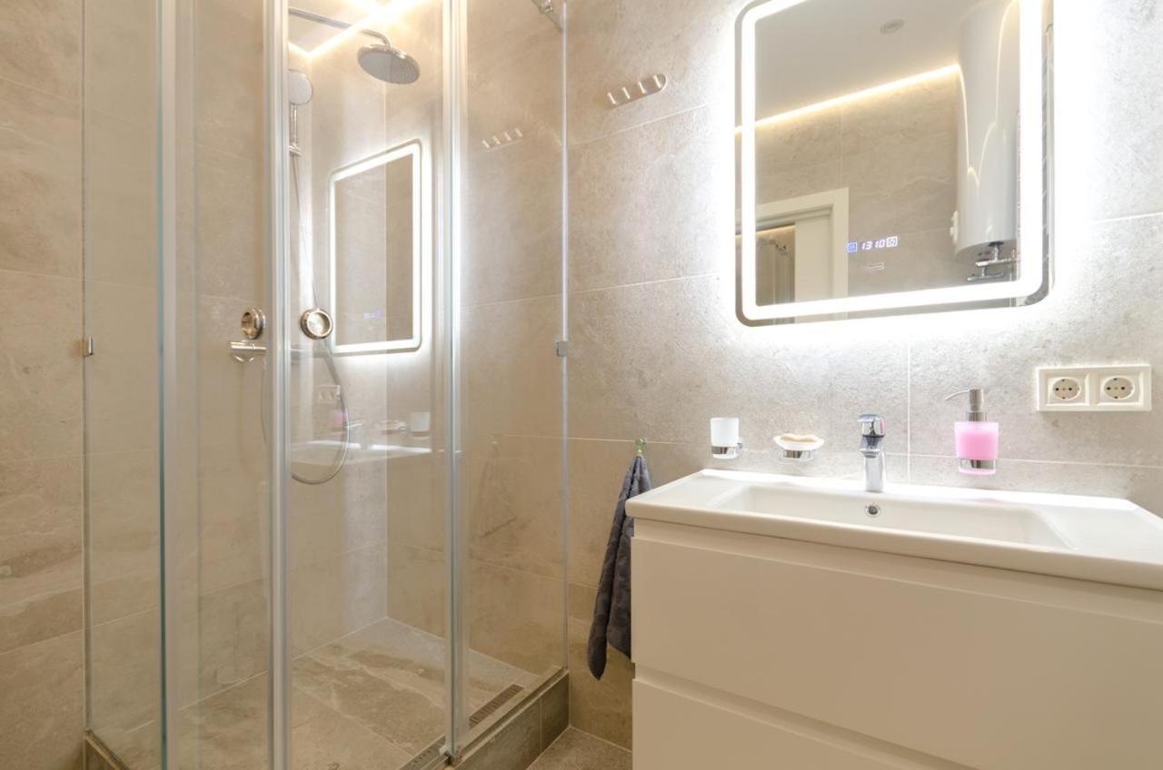 Appartement Mini-Smart 1 à Kiev Extérieur photo