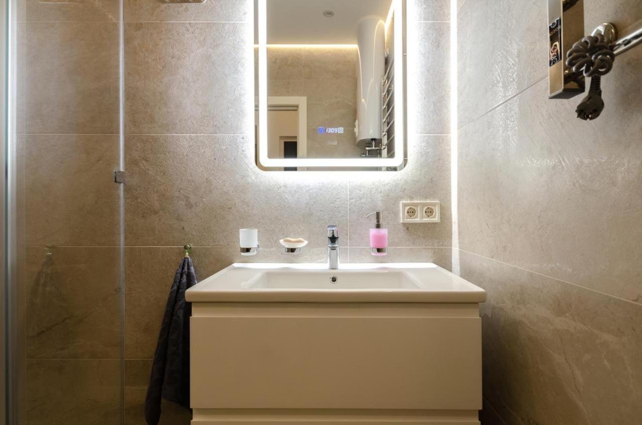 Appartement Mini-Smart 1 à Kiev Extérieur photo