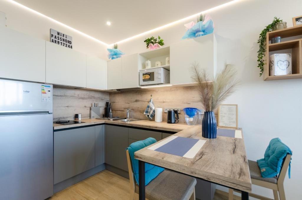 Appartement Mini-Smart 1 à Kiev Extérieur photo